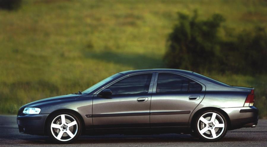  Volvo S60R 2002 года  (фото 4 из 4)